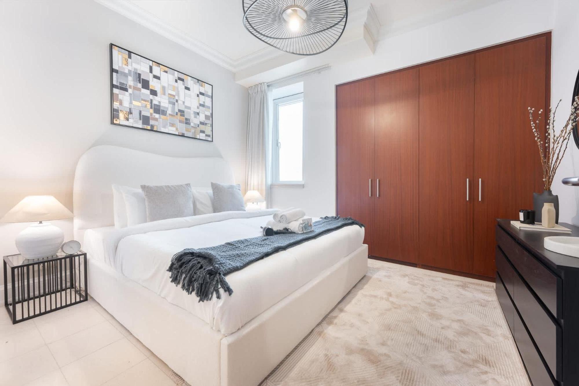 Apartment Prime 2br Near Marina Mall & Tram *