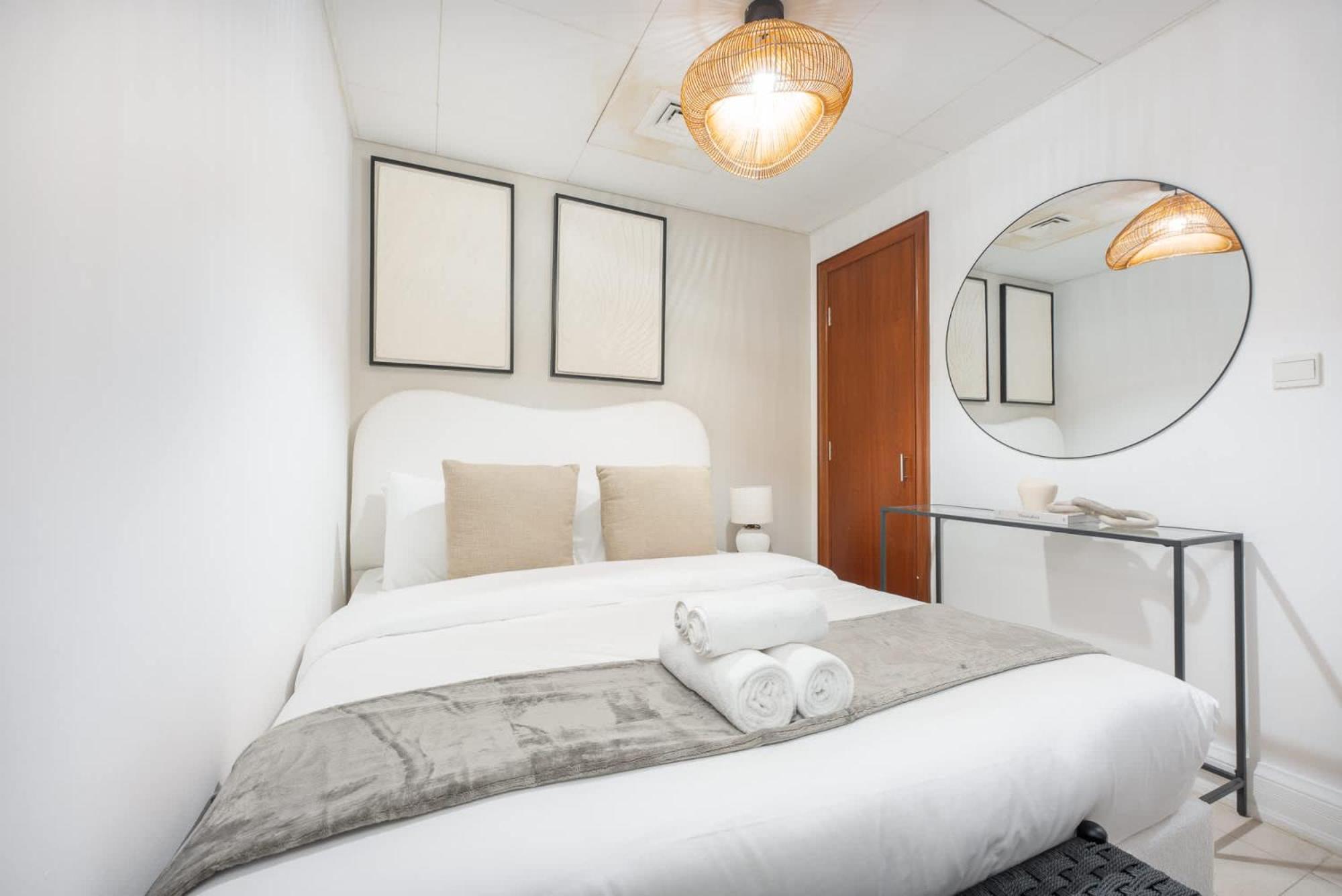 Apartment Prime 2br Near Marina Mall & Tram Dubai