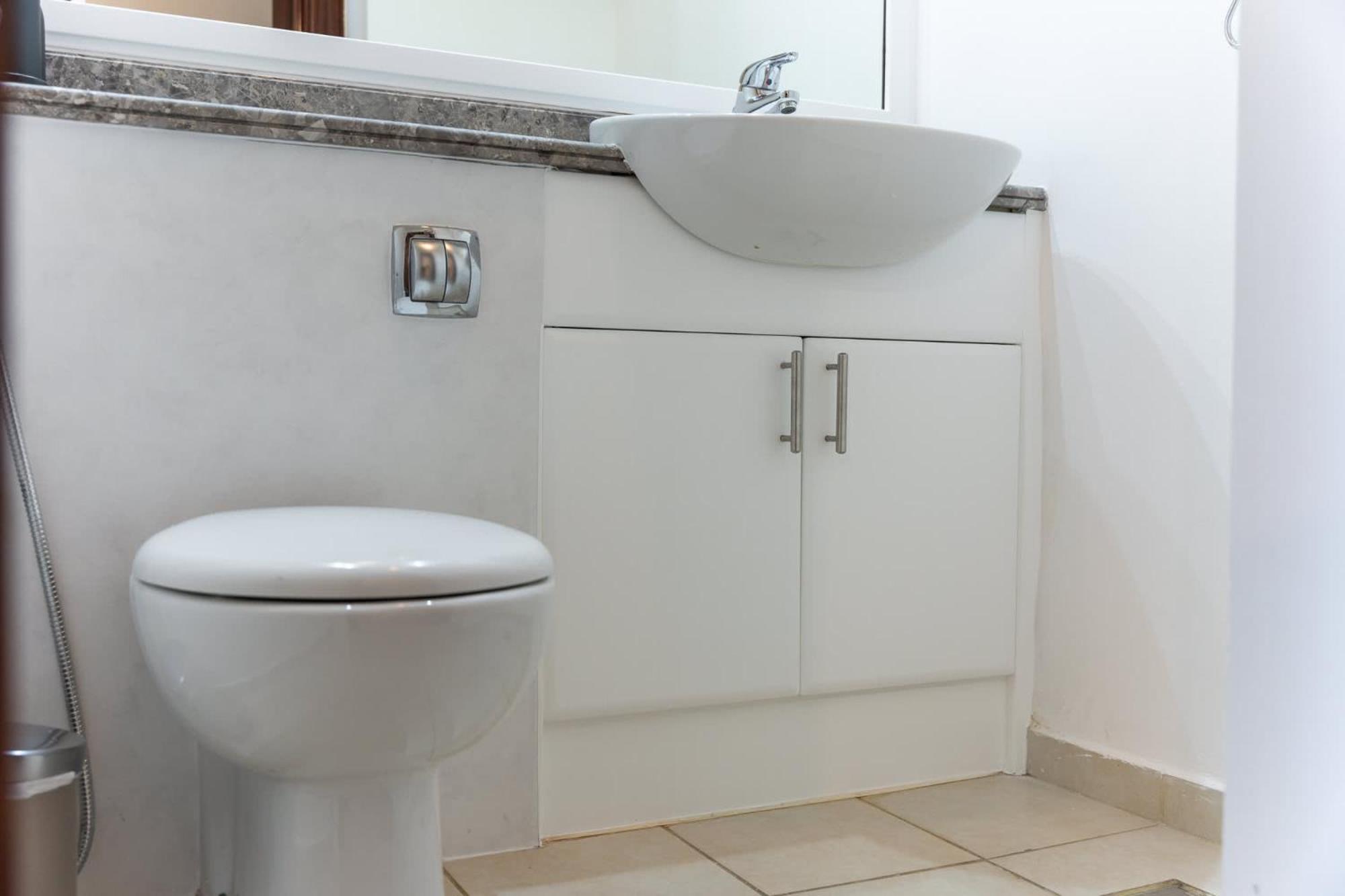 Apartment Prime 2br Near Marina Mall & Tram Dubai